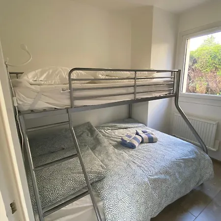 Sunny Cocoon With Garden Close To The Sea *