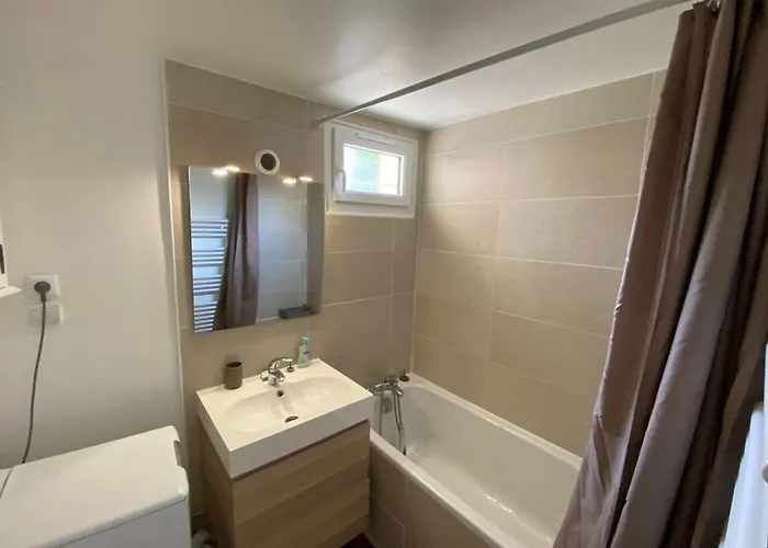 Sunny Cocoon With Garden Close To The Sea *